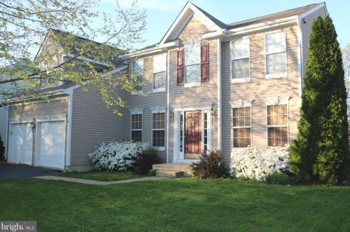 17538 Falls Pl, Round Hill VA  20141-2608 exterior