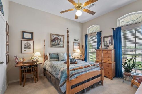 9796 Shr Dr, Conroe TX  77318-6652 exterior