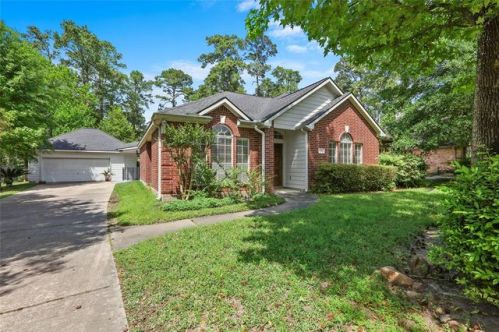 719 Forest Lane Dr, Conroe, TX 77302-1213
