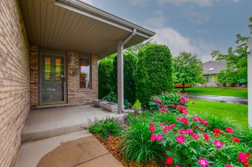 17335 Carlyle Ct, Tinley Park, IL 60487-5826