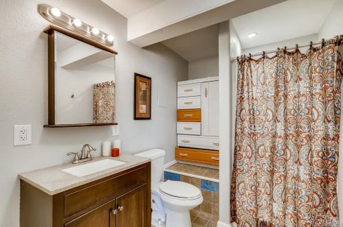 24661 Ontario Dr, Aurora CO 80016-4125 exterior