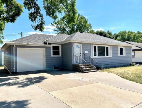 930 Victoria St, Fairmont, MN 56031-4354