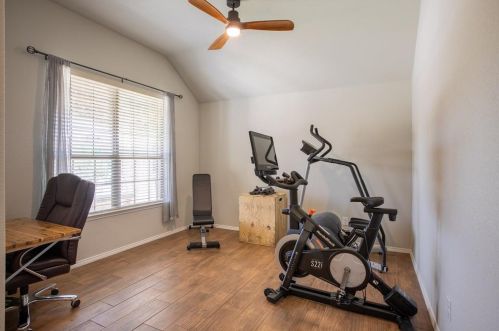 1712 Chivalry Ln, Fort Worth TX  76140-5780 exterior