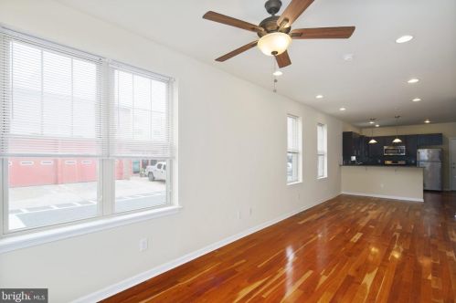 825 16 St, Philadelphia PA  19140-4911 exterior