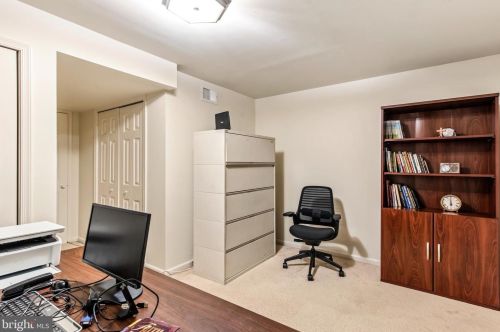 9620 Hillock Ct, Springfield VA  22015-3115 exterior