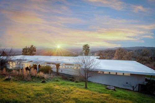 7400 Mcfall Dr, Auburn, CA 95603-7313