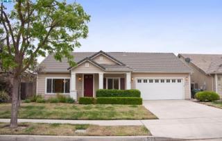 150 Preston St, Visalia, CA 93291-6506