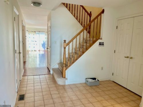 44 Castleton Rd, Princeton NJ  08540-1654 exterior