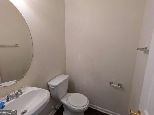 716 Shadow Lake Dr, Lithonia, GA 30058-6204