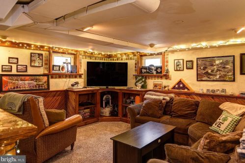 287 Wayne Ave, Tavistock NJ 08033-1008 exterior