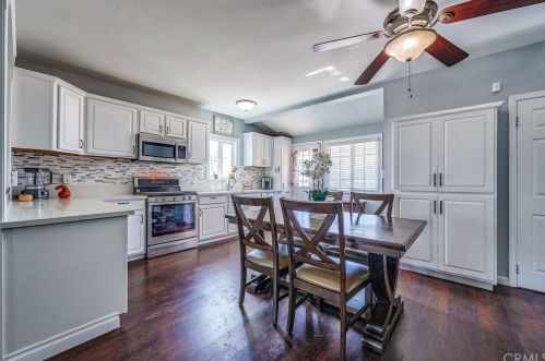 555 Prospect Ave, Riverside CA  92507-1720 exterior