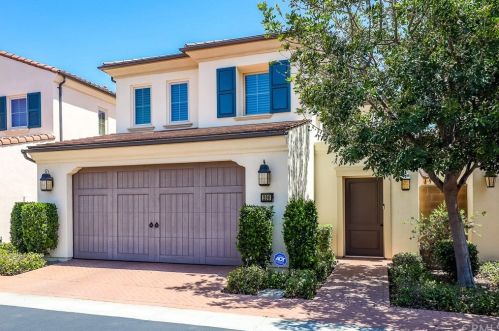 206 Holbrook, Irvine, CA 92620-2162