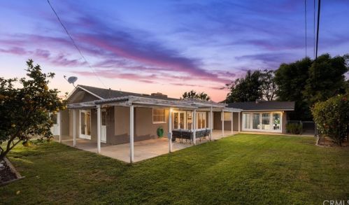 13982 Winthrope St, Santa Ana, CA 92705-2760
