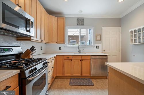 1013 Greenwich St, Philadelphia PA  19147-6320 exterior