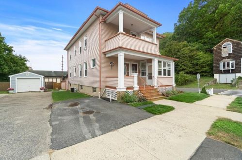 46 10th St, Derby, CT 06418-1224