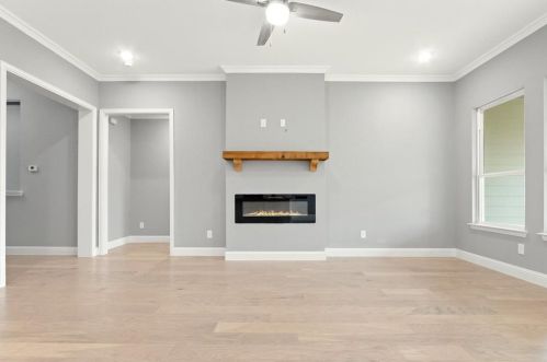 1524 Langston St, Fort Worth TX  76105-2723 exterior