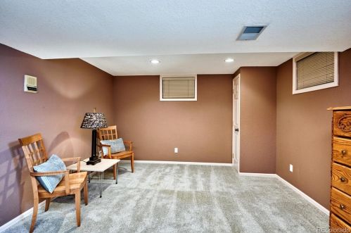 8548 Kettle Pl, Englewood CO 80112-4748 exterior