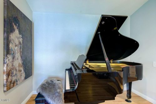 2902 El Caminito, Glendale CA 91214-2005 exterior