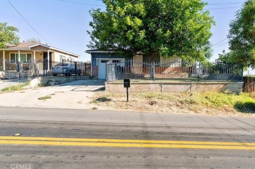 5965 Mountain View Ave, Riverside CA  92504-1572 exterior