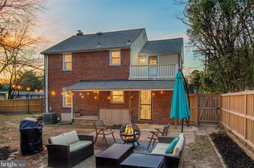 9607 Hastings Dr, Silver Spring, MD 20901-3123