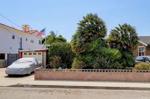 1544 Mathews Ave, Manhattan Beach, CA 90266-7111