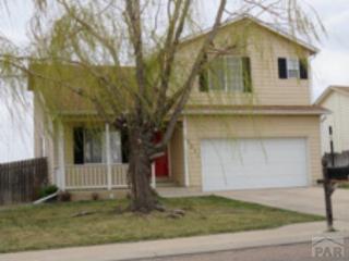 5216 Manor Ridge Dr, Pueblo, CO 81005-5526