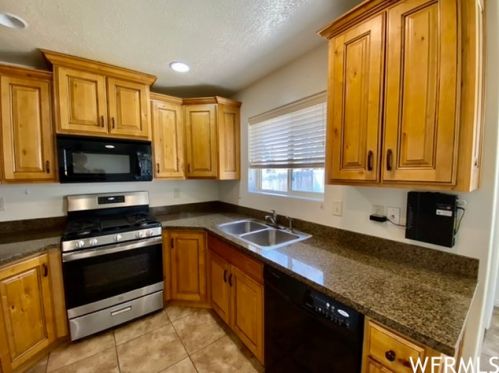 482 700, Vernal, UT 84078-3752