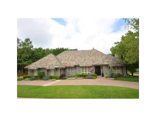 5721 Country Club Ter, Edmond, OK 73025-2715