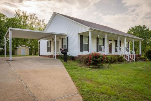 1342 Bethel Rd, Pulaski, TN 38478-6228