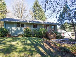 18151 Upper Highland Rd, Beavercreek OR  97004-9767 exterior