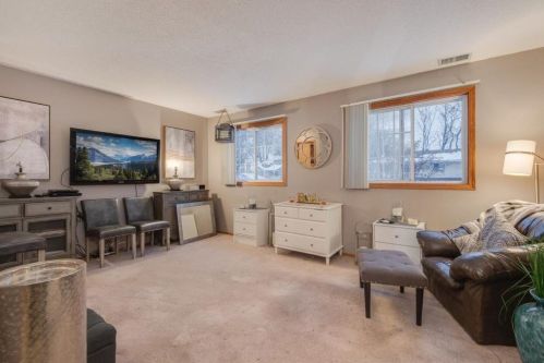 1284 Norton Ave, Minneapolis, MN 55432-3546