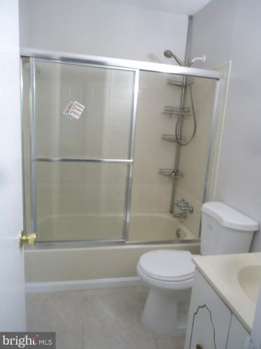 3056 Choctaw Ridge Ct, Woodbridge VA  22192-1822 exterior