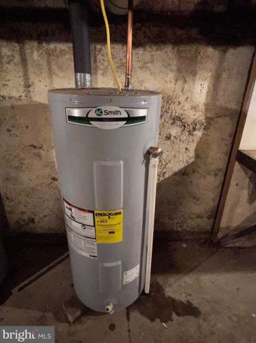 145 Philadelphia St, York PA  17401-2438 exterior