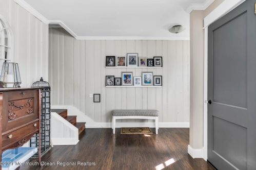 4 Marvin Rd, Middletown NJ 07748-2814 exterior