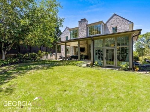2303 Havenridge Dr, Atlanta GA  30305-4014 exterior
