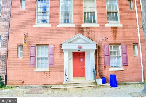 330 Juniper St, Philadelphia PA  19107-5818 exterior