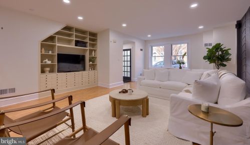 18 Walnut St, Lancaster PA  17602-4924 exterior