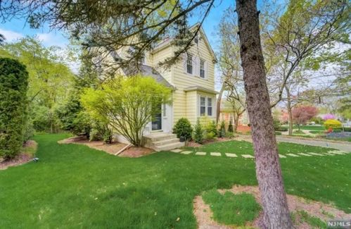 109 Magnolia Ave, Tenafly, NJ 07670-1827