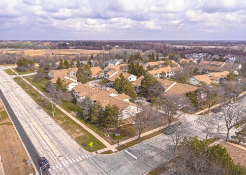 4221 Pheasant Trail Ct, Arlington Hts IL  19118-7933 exterior