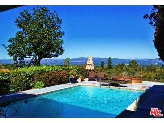 3366 Scadlock Ln, Van Nuys CA  91403-4915 exterior