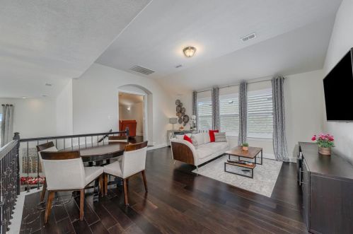 3820 Mustang Ave, Garland TX 75048 exterior