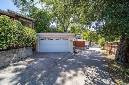 2930 Adams St, Glendale CA 91206-3422 exterior