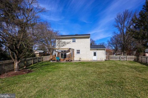 3236 Randy Rd, Lancaster PA  17601-1408 exterior