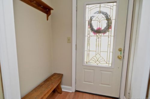 1200 Cutspring Rd, Stratford, CT 06614-1958