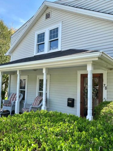 78 Spring St, Warwick, RI 02818-2922