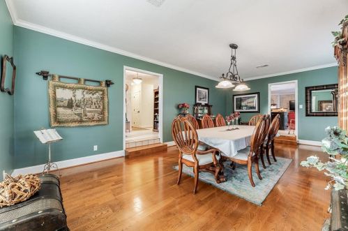 702 Timber Cv Dr, Taylor Lake Village TX 77586-4617 exterior