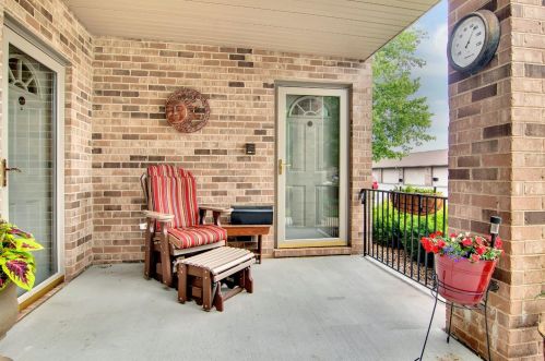 942 Elm Dr, Crown Point, IN 46307-1453