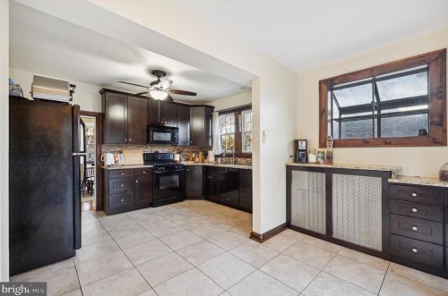 6554 Collins Ave, Camden NJ  08109-2446 exterior