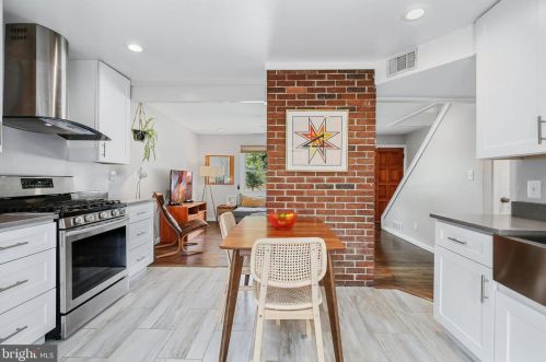 2231 Luzerne Ave, Silver Spring MD 20910-2133 exterior