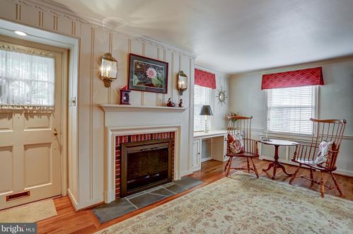 1321 Cheves Pl, Lancaster PA  17603-4943 exterior